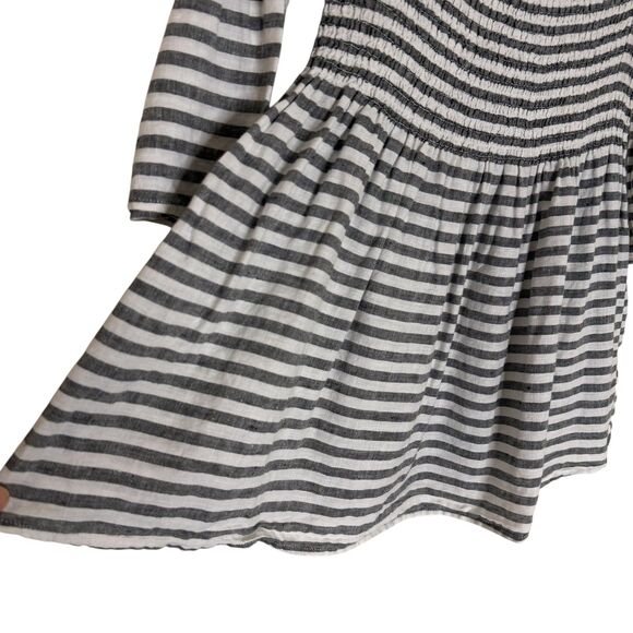 C & C California Linen Babydoll Smocked Top Blouse Shirt Gray White M - Picture 4 of 7